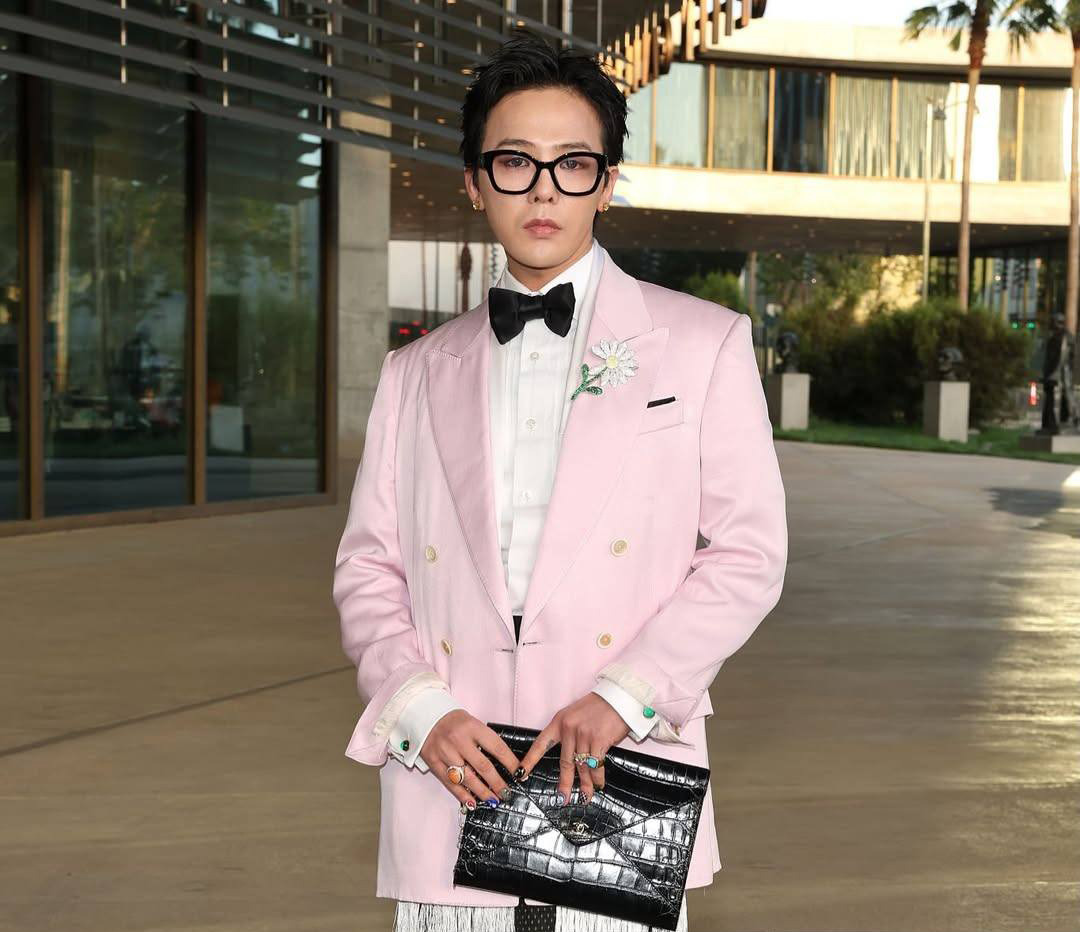 K pop-ын алдартай артист G-Dragon-ы зүүсэн Chanel-ийн 2026 оны хавар, зуны танилцуулгын бүх нүдний шилнүүд зарагдаад дуусжээ